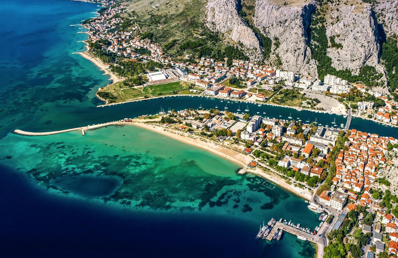 Apartment Omis Holiday Exteriör bild