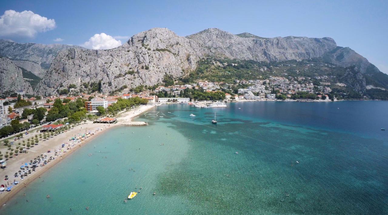 Apartment Omis Holiday Exteriör bild